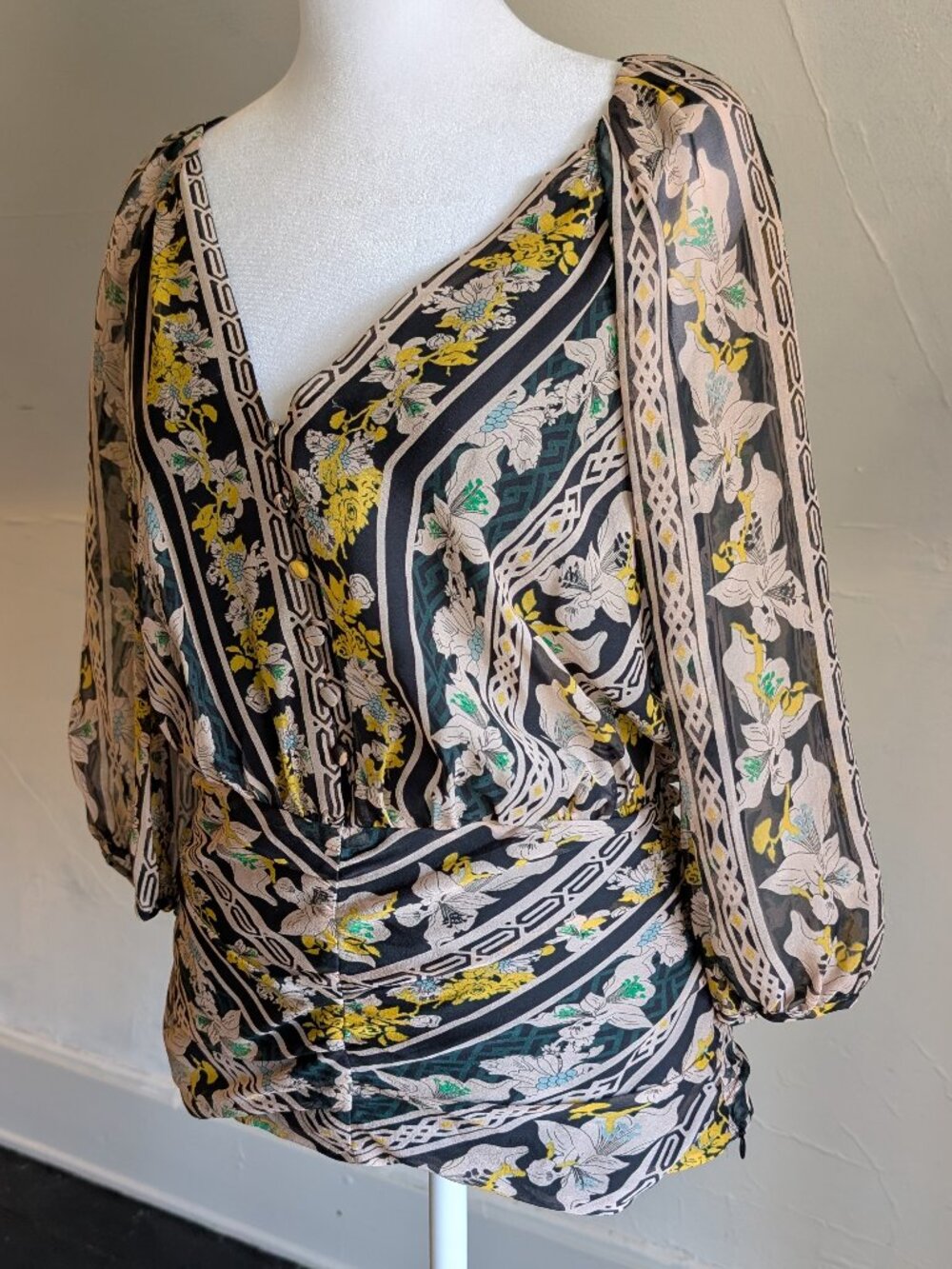diane von furstenberg silk wexford top ASO serena van der woodsen gossip girl 4 - Picture 4 of 8